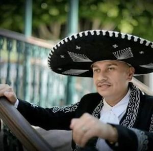 Meet your Posher, Antonio